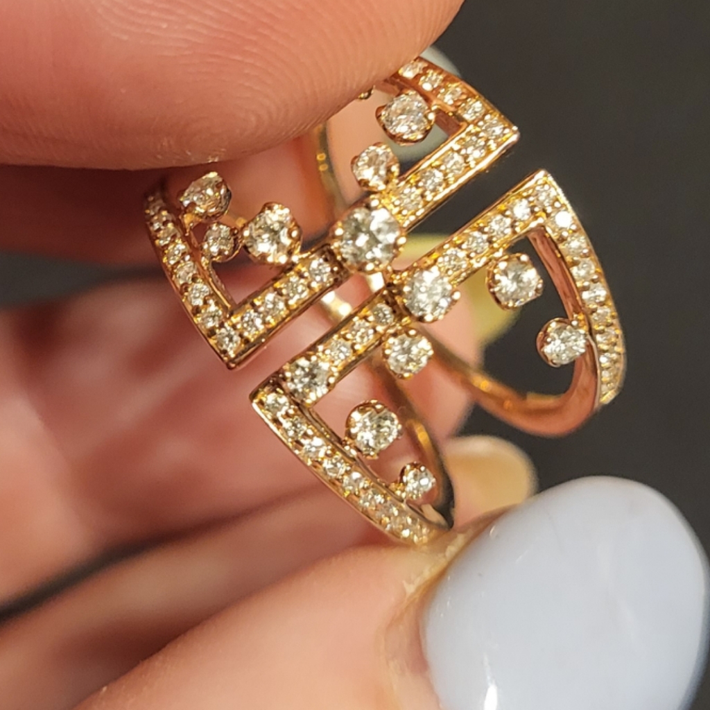 Brand New 14 Kt Gold And 50 Carats Of 69 Brilliant Round Diamonds